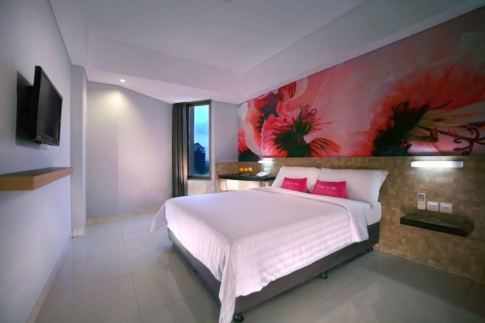 Aston Inn Pantai Losari Macáçar Exterior foto