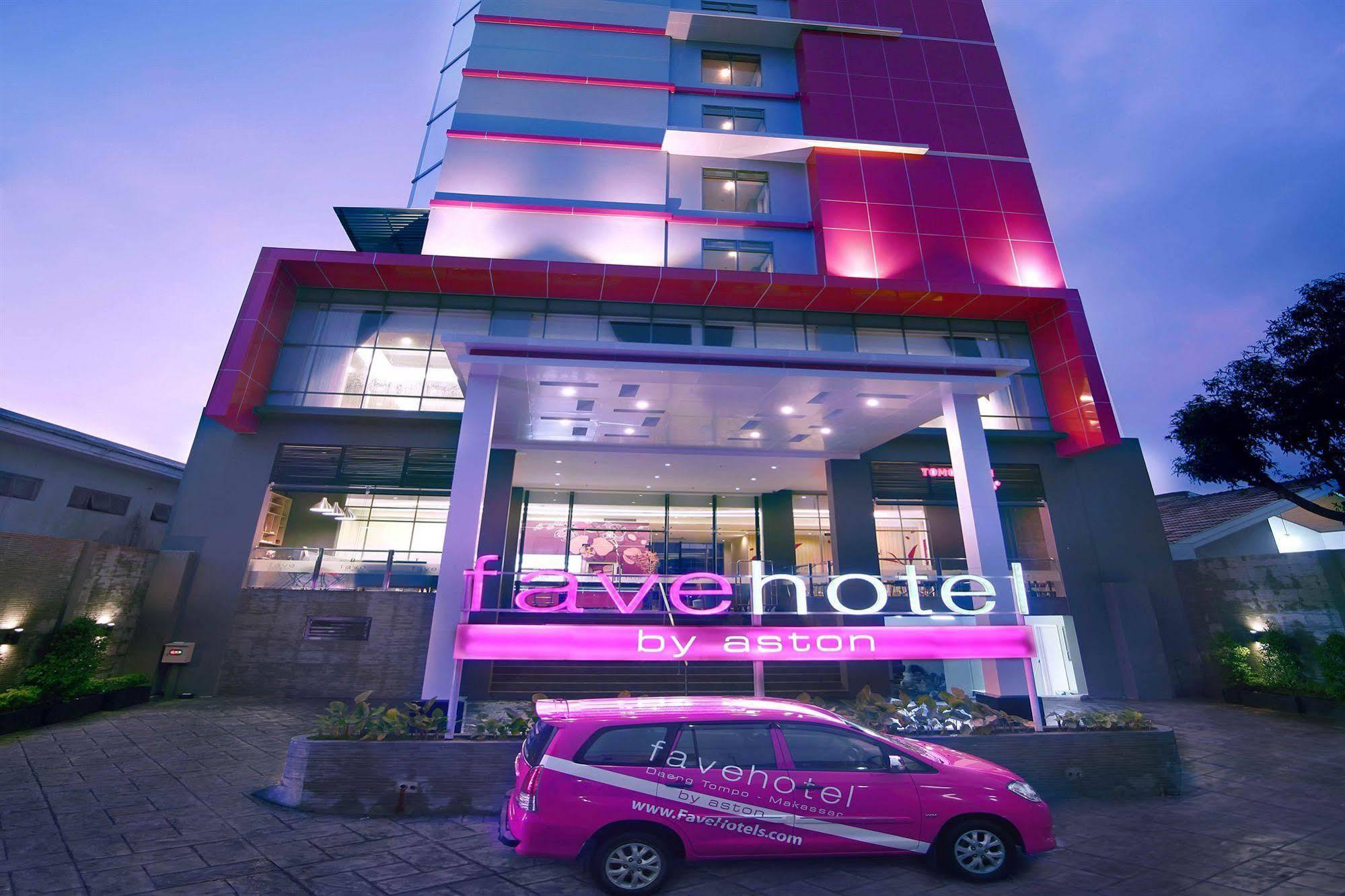 Aston Inn Pantai Losari Macáçar Exterior foto