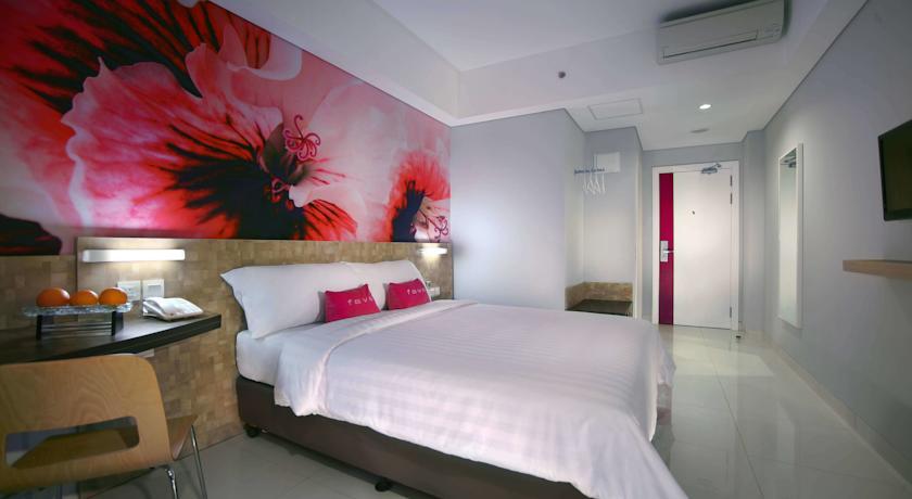 Aston Inn Pantai Losari Macáçar Exterior foto