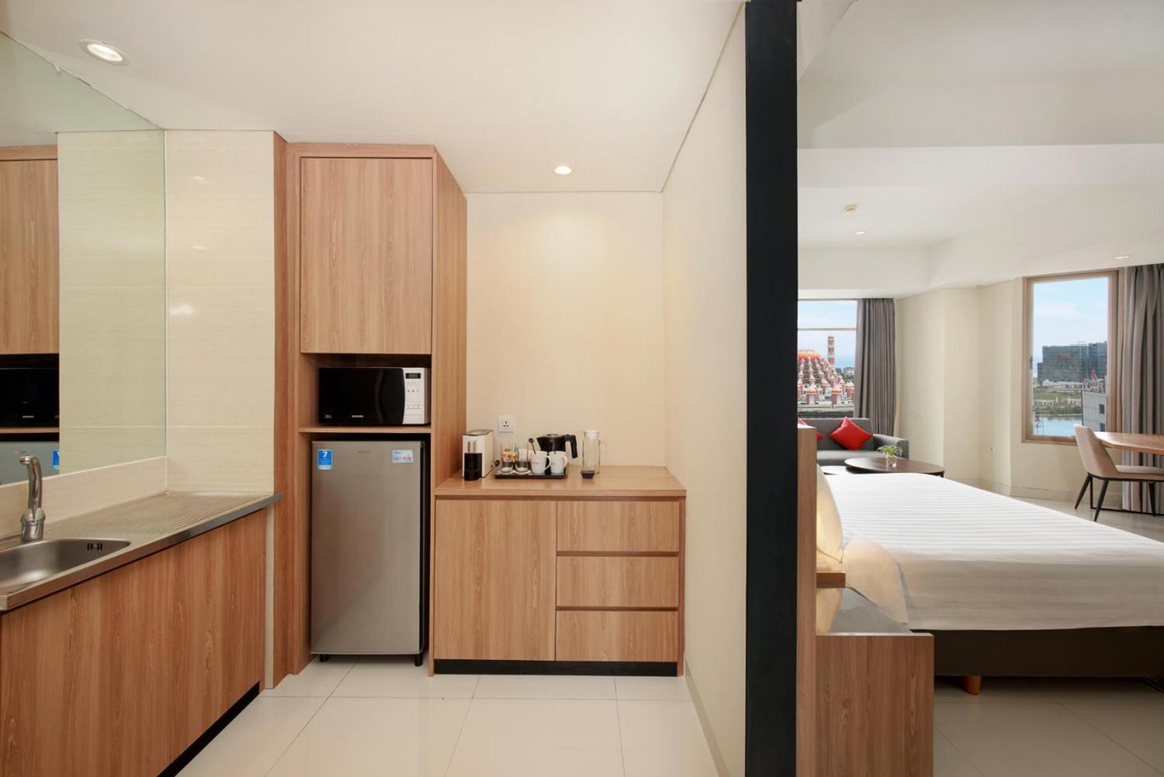 Aston Inn Pantai Losari Macáçar Exterior foto