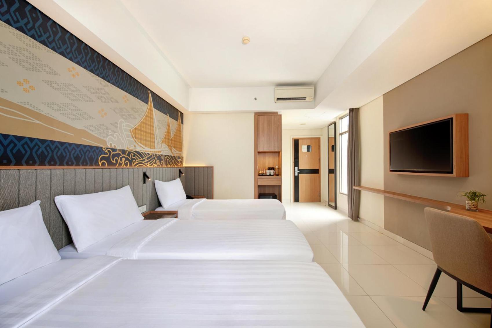 Aston Inn Pantai Losari Macáçar Exterior foto