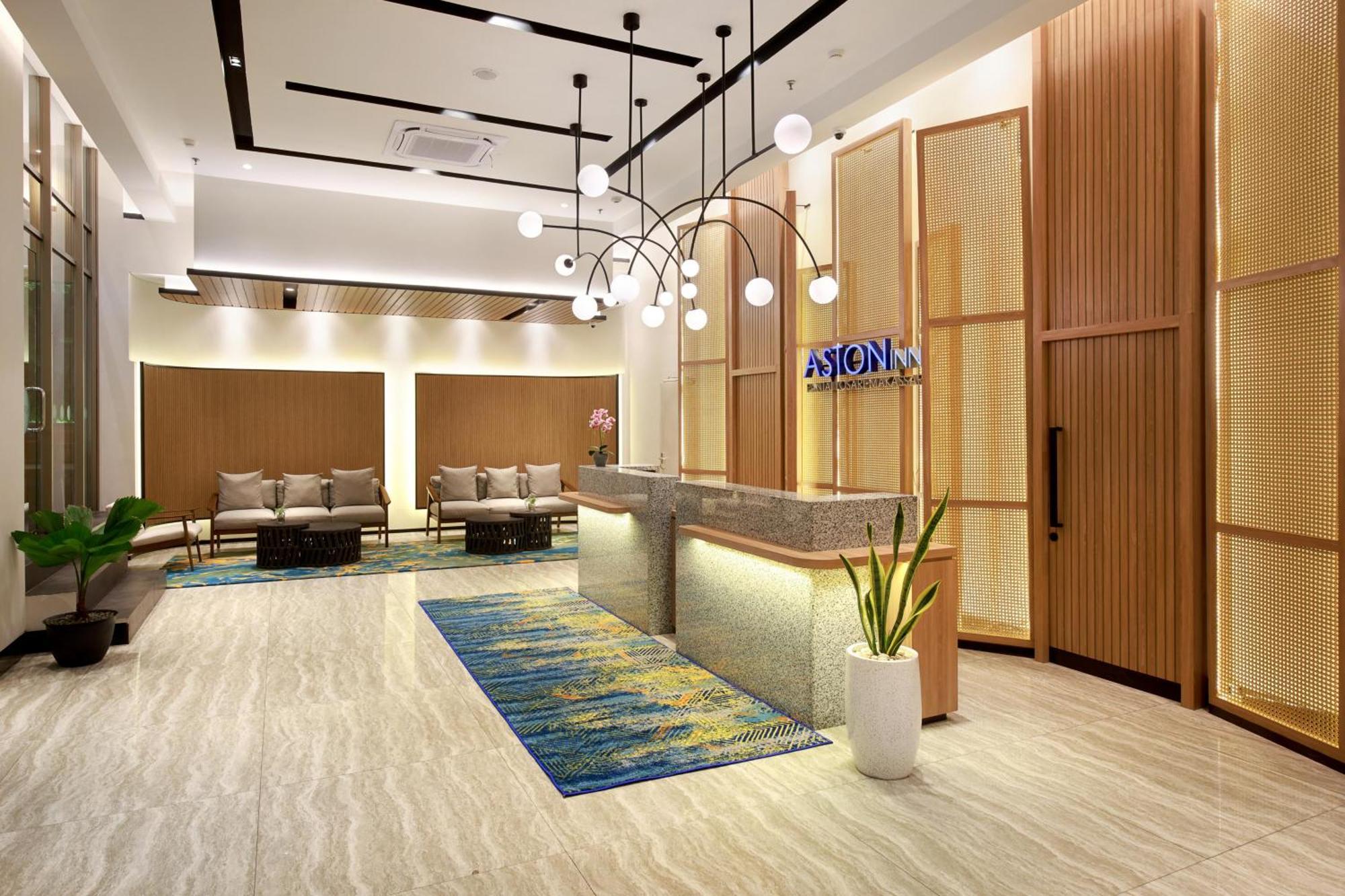 Aston Inn Pantai Losari Macáçar Exterior foto
