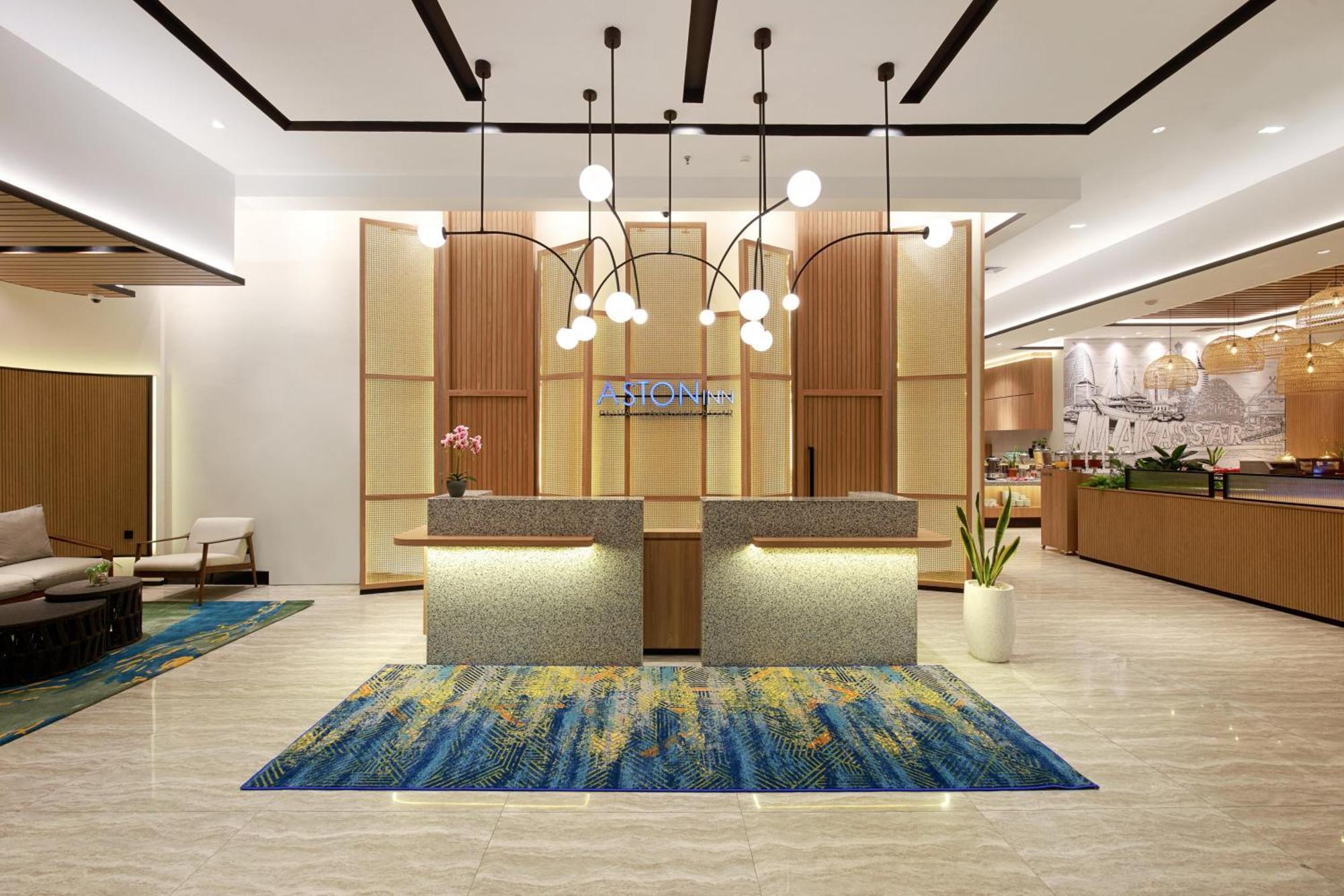Aston Inn Pantai Losari Macáçar Exterior foto